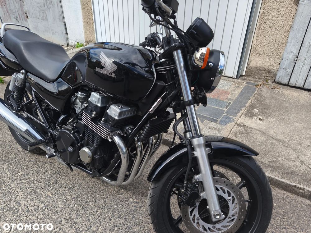 Honda CB - 8