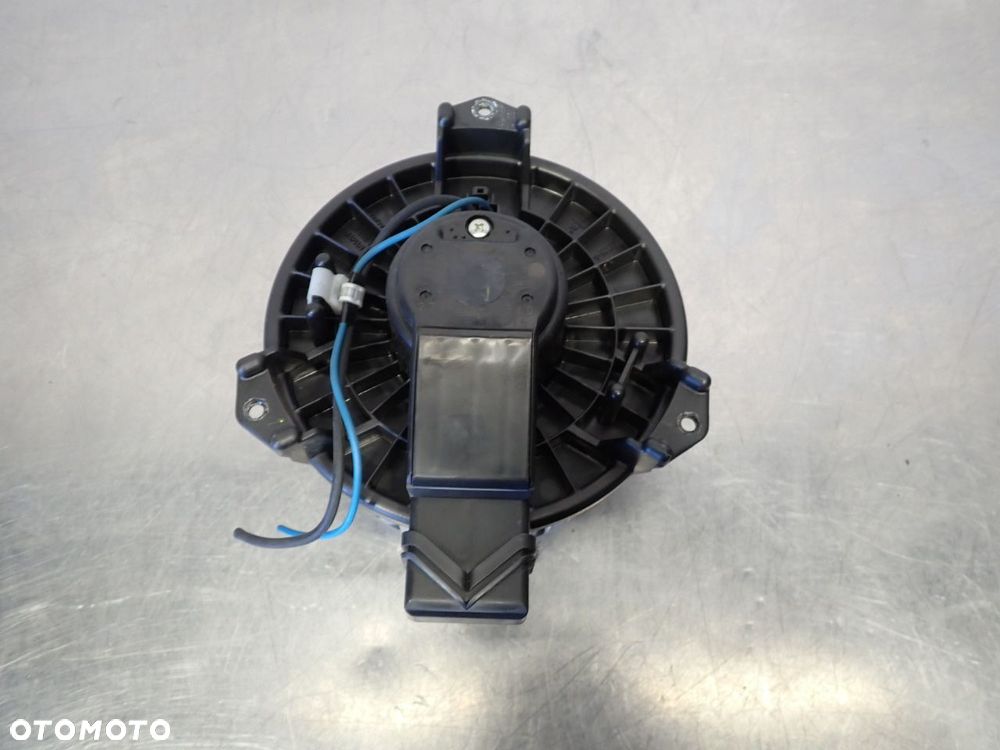 WENTYLATOR NAWIEWU TOYOTA URBAN CRUISER 272700-0540 - 1