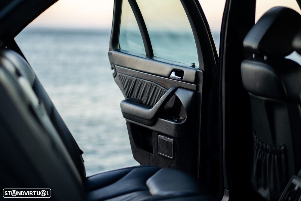 Mercedes-Benz S 300 TD - 18
