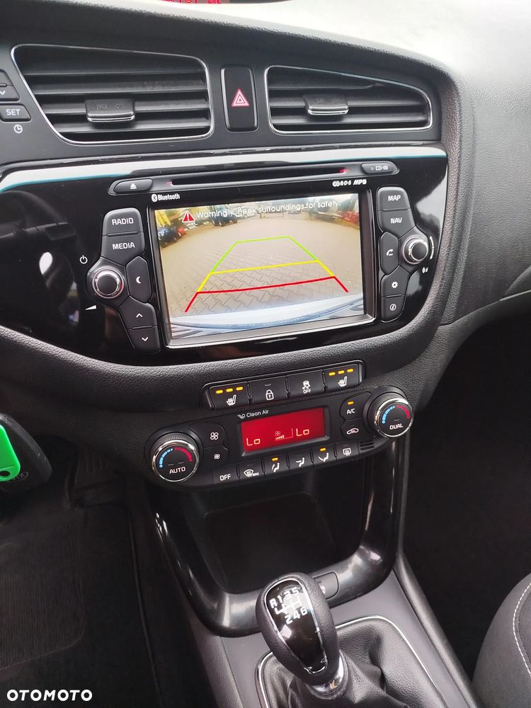 Kia Ceed 1.6 CRDi 128 Dream-Team Edition - 16