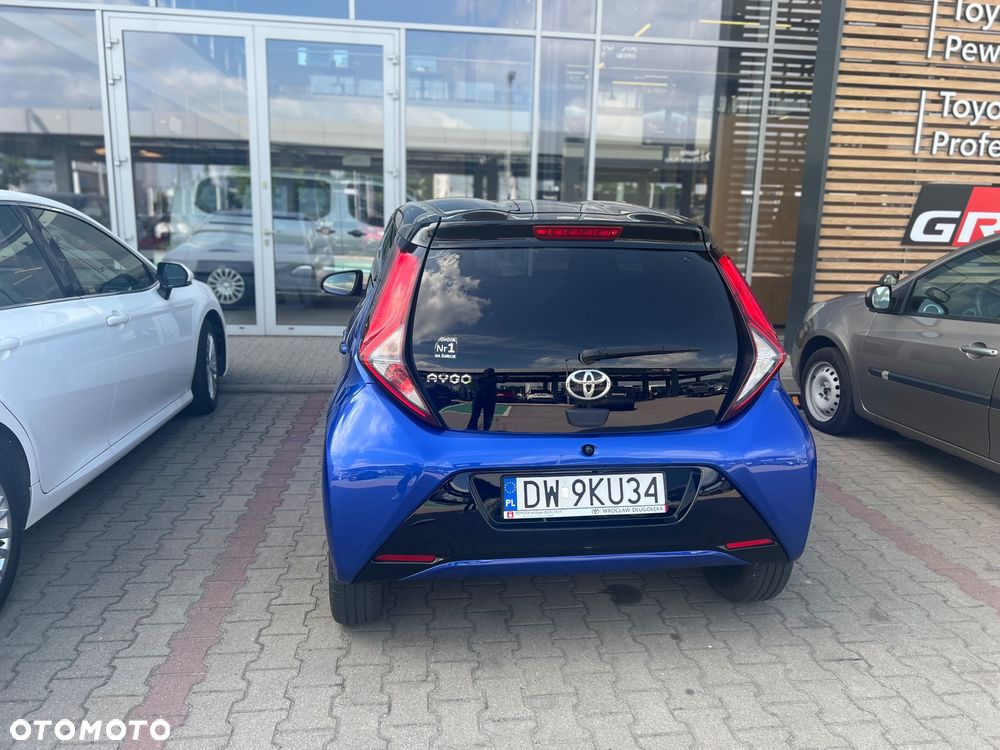 Toyota Aygo x.shift x-play connect - 1
