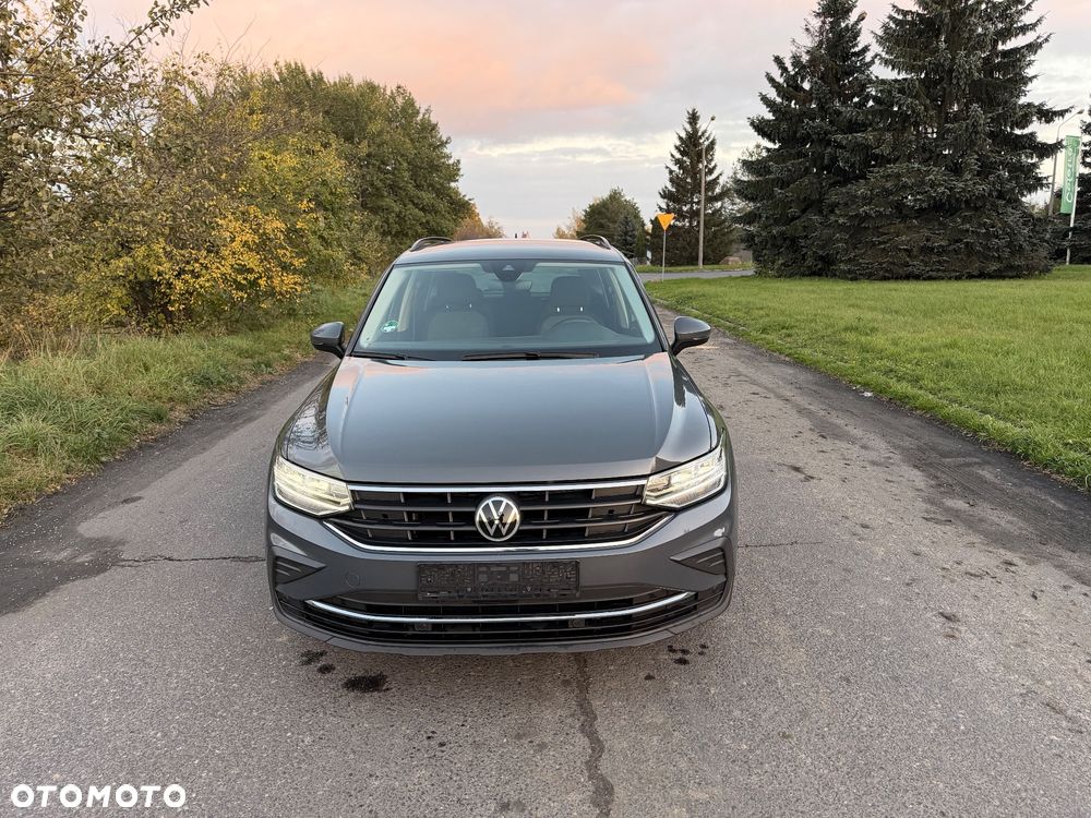 Volkswagen Tiguan - 9