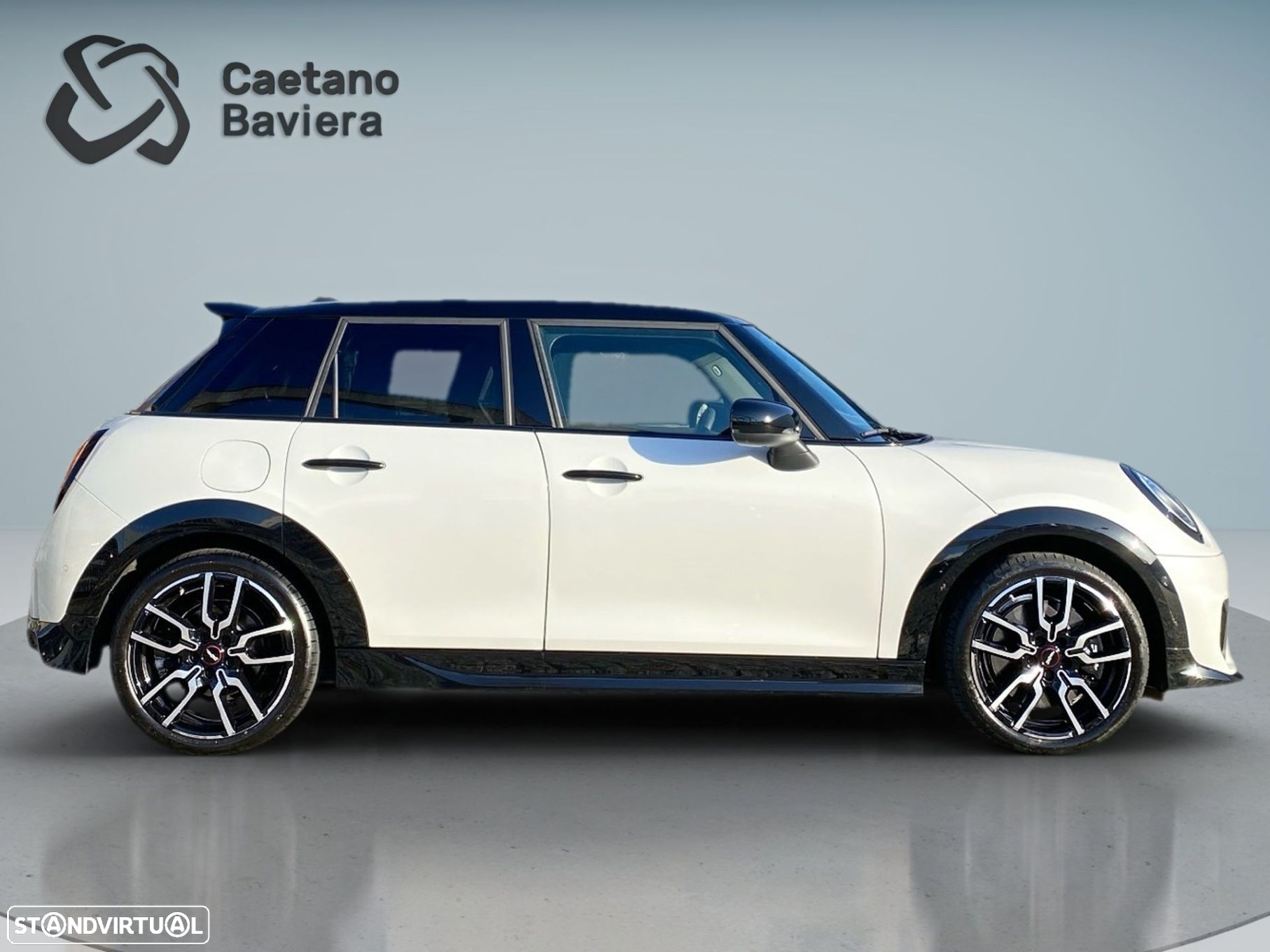 MINI 5 Portas Cooper S Premium JCW Auto - 24