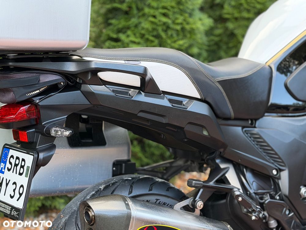 Honda VFR - 27