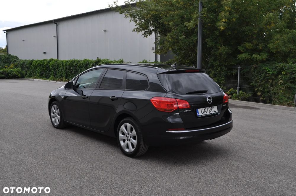 Opel Astra 1.4 Turbo Exklusiv - 10