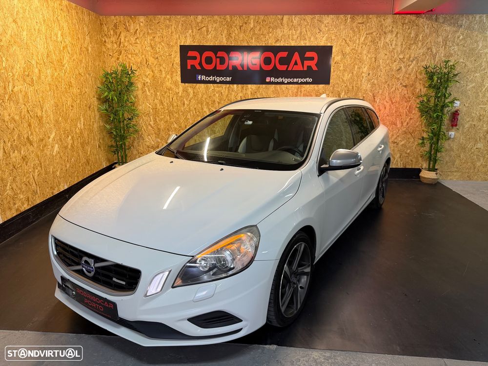 Volvo V60 1.6 D2 Drive R-Design Powershift Start/Stop - 2