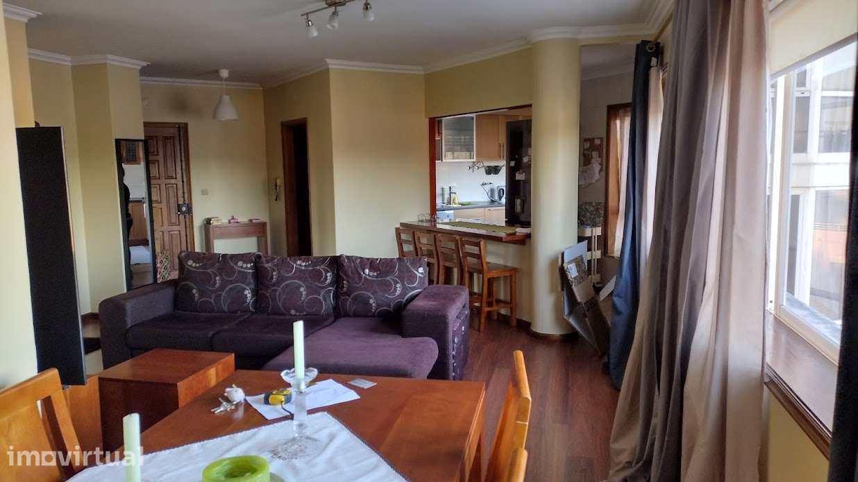Apartamento T2 junto à praia - Grande imagem: 2/9