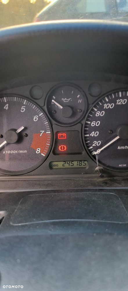 Mazda MX-5 1.6i 16V - 14