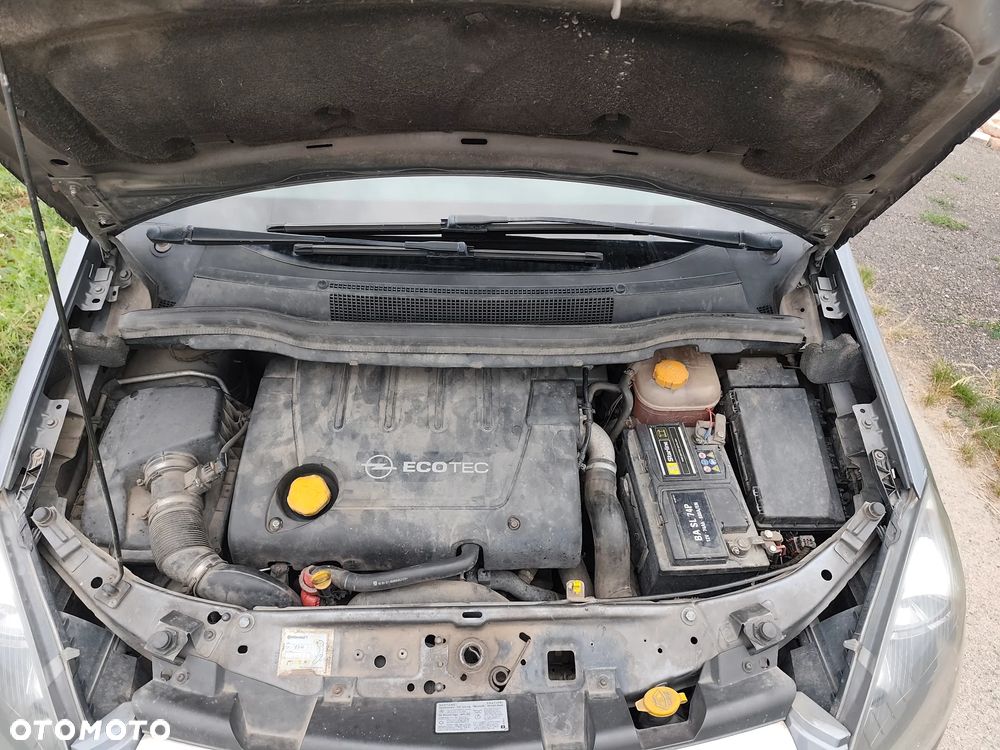 Opel Zafira 1.9 CDTI Essentia - 12