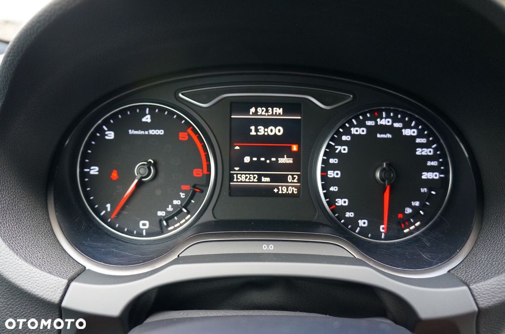 Audi A3 Sportback 2.0 TDI S line Sportpaket - 29