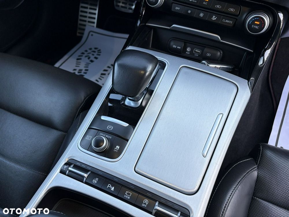 Kia Stinger - 13