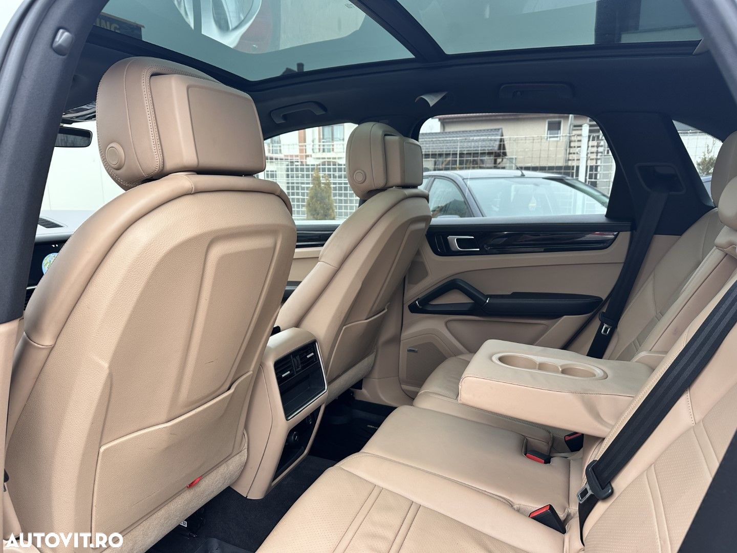 Porsche Cayenne - 9