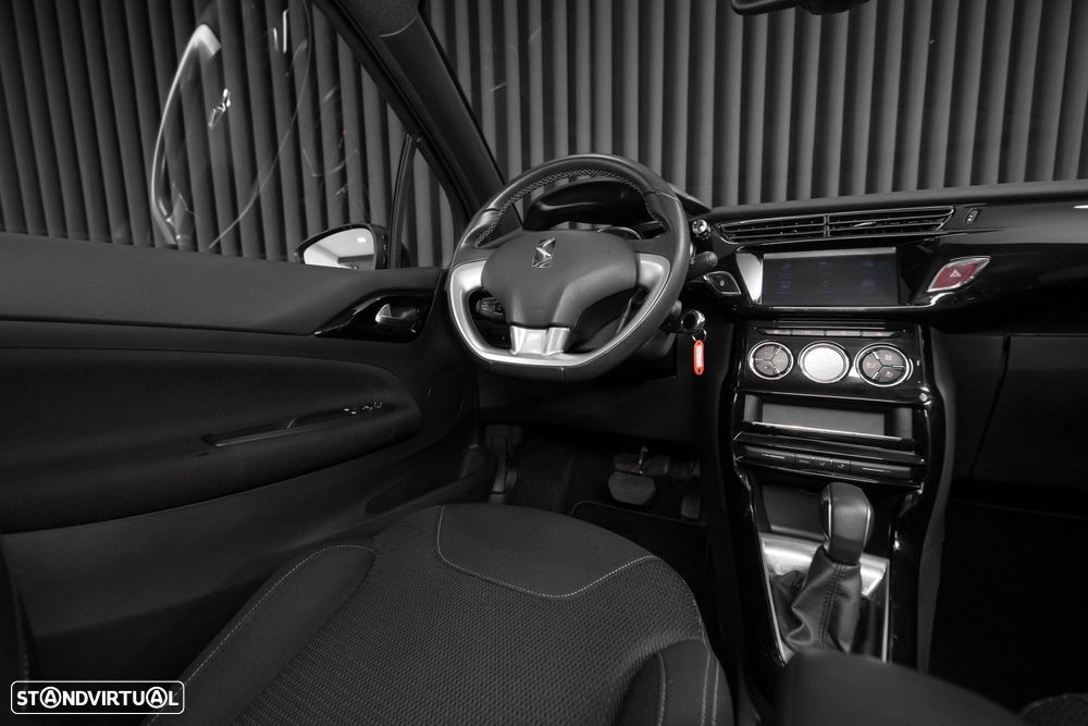 DS DS3 1.2 PureTech So Chic EAT6 - 12
