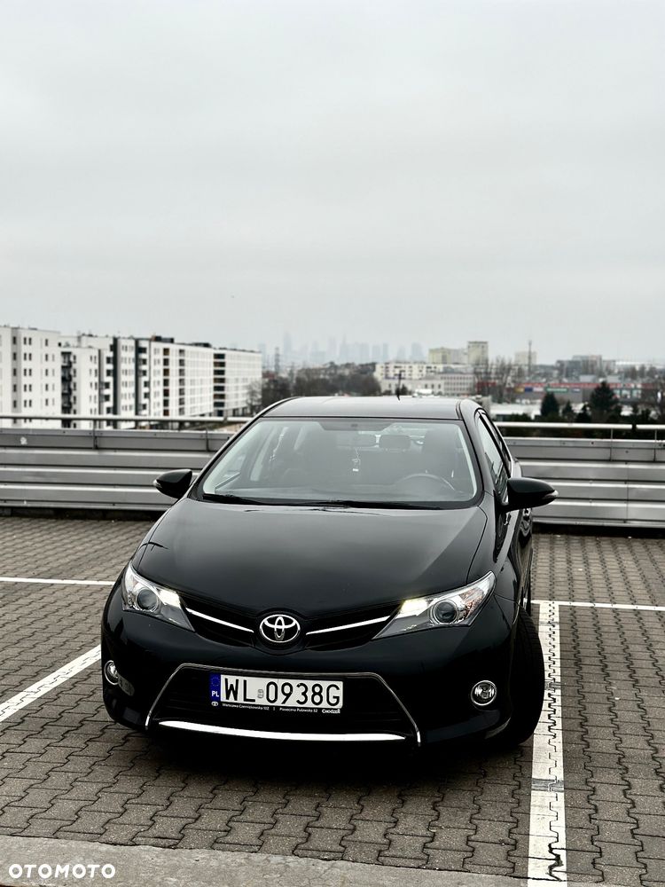 Toyota Auris 1.6 Premium - 2