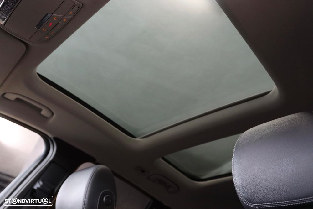 Mercedes-Benz GLC 350 e 4Matic 7G-TRONIC AMG Line - 32