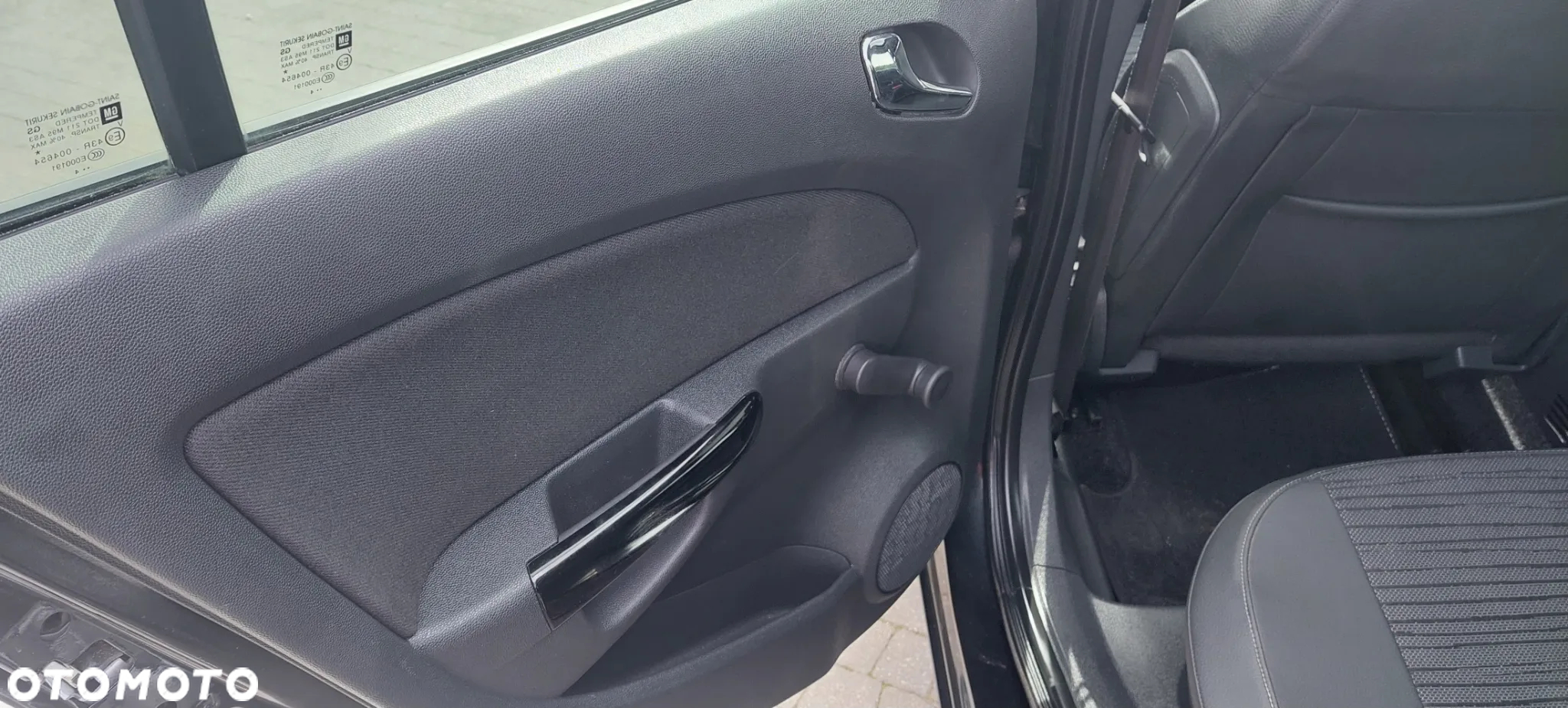 Opel Corsa 1.4 16V Energy - 14