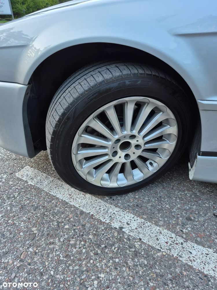 BMW Seria 7 740i - 27