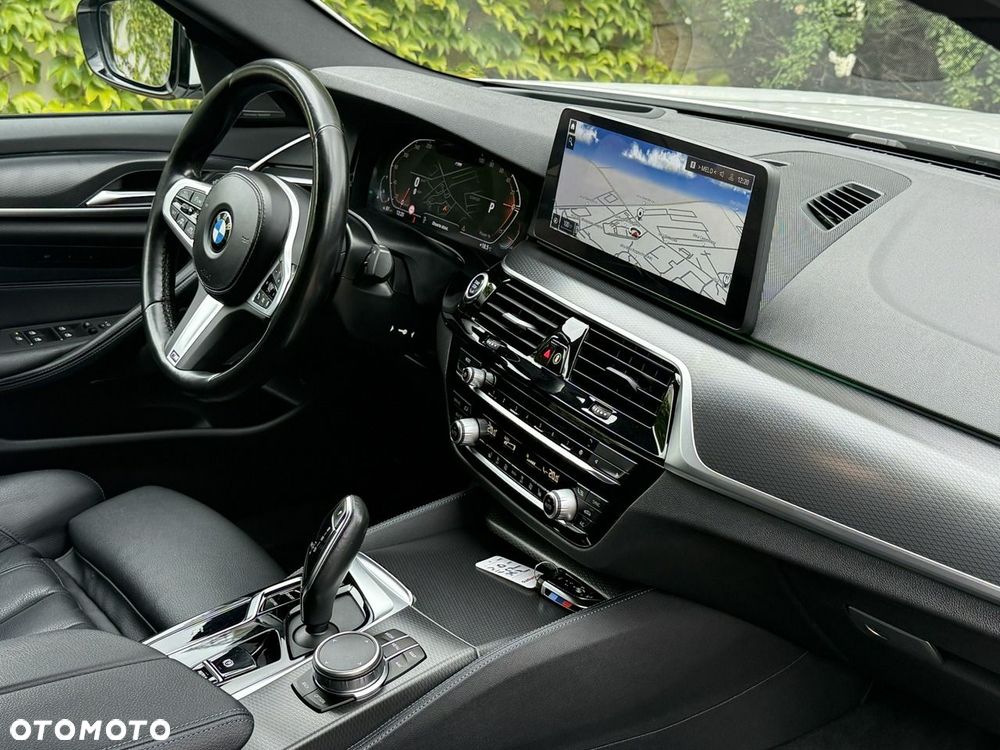 BMW Seria 5 530i xDrive M Sport sport - 16