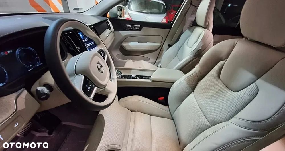 Volvo XC 60 D4 R-Design - 20