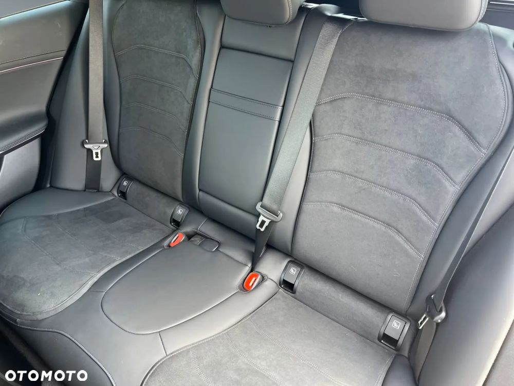 Mercedes-Benz Klasa E 220 d mHEV 4-Matic AMG 9G-Tronic - 26