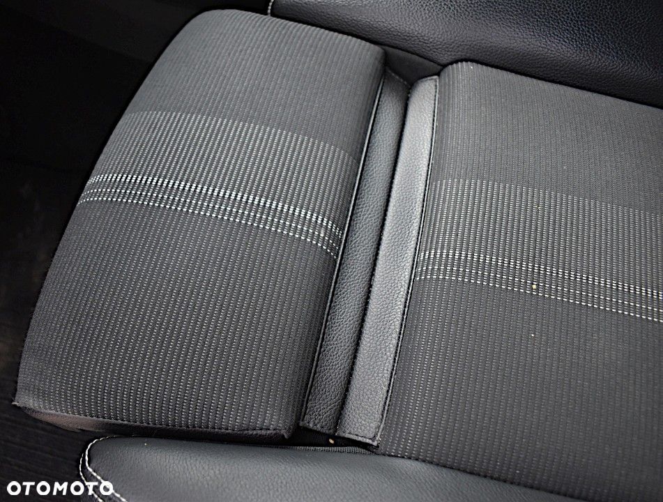 Mercedes-Benz Klasa A 180 CDI AMG Line - 25