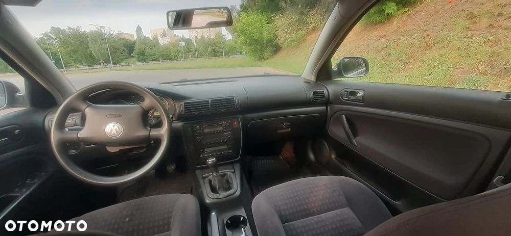Volkswagen Passat 1.8T Comfortline - 10