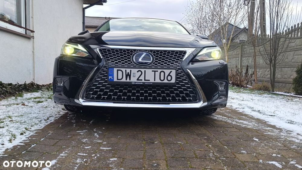 Lexus CT 200h Business Edition - 1