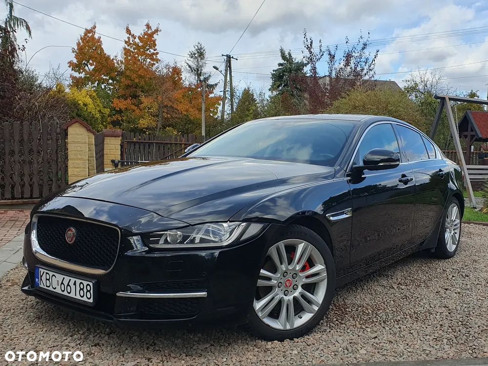 Jaguar XE 2.0 D Prestige - 1