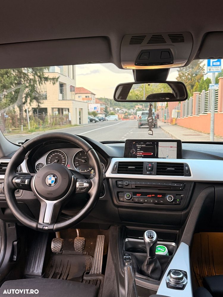 BMW Seria 3 320d - 12