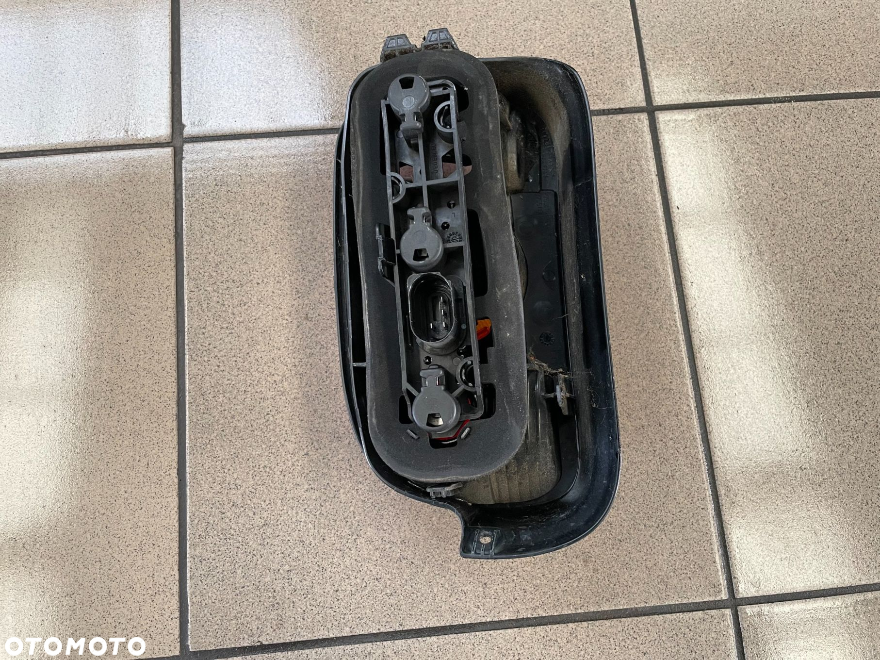 LAMPA TYLNA LEWA MINI CLUBMAN R55 2009 2755115 - 2