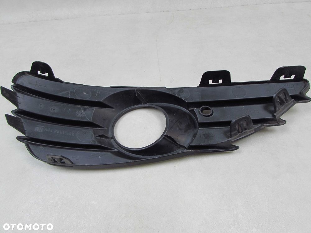 OPEL ASTRA H III GTC 04-07 KRATKA ATRAPA ZDERZAKA HALOGENU PRAWA 13110337 - 4