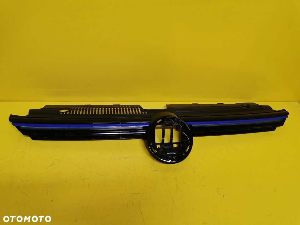 VW GOLF VIII GTD GRILL ATRAPA LED 5H0853653 - 1