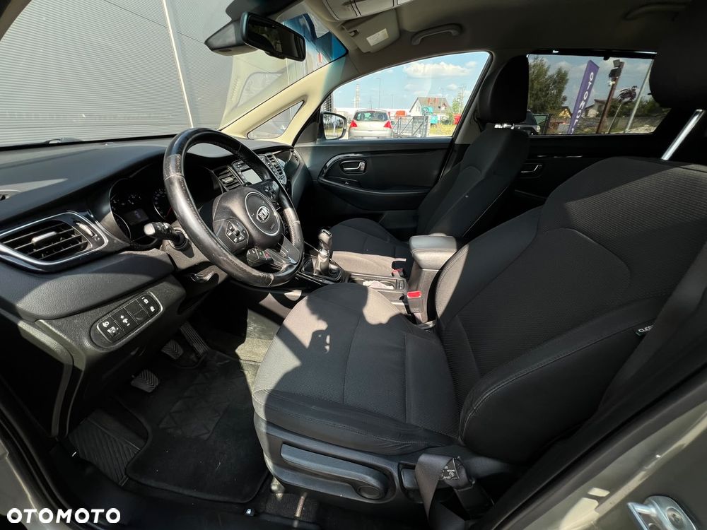 Kia Carens 1.6 GDI Business Line 7os EU6 - 32