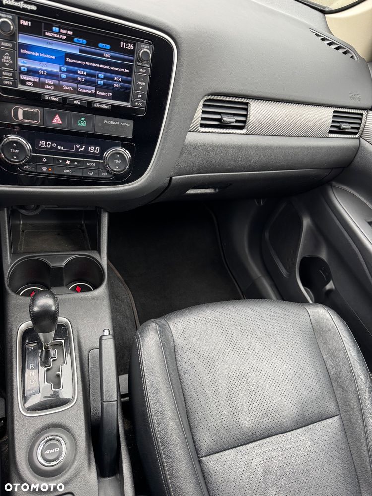 Mitsubishi Outlander - 14