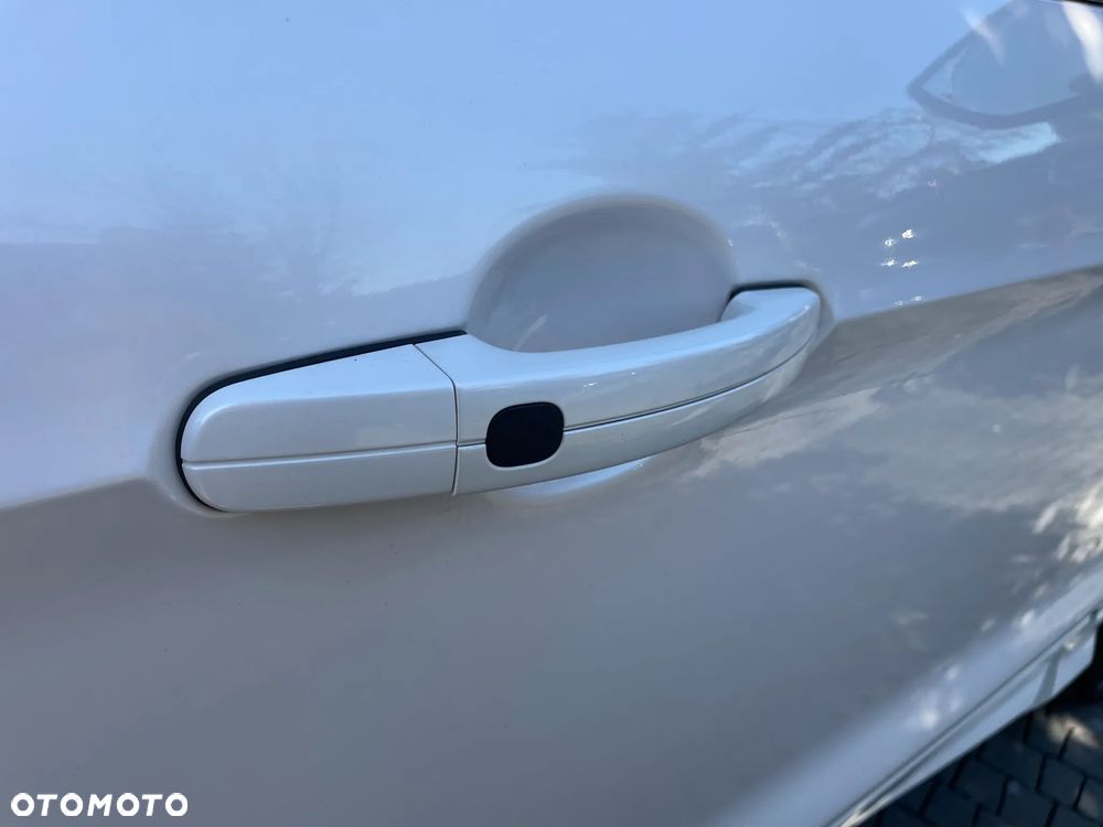 Ford Kuga 2.0 TDCi Titanium - 25