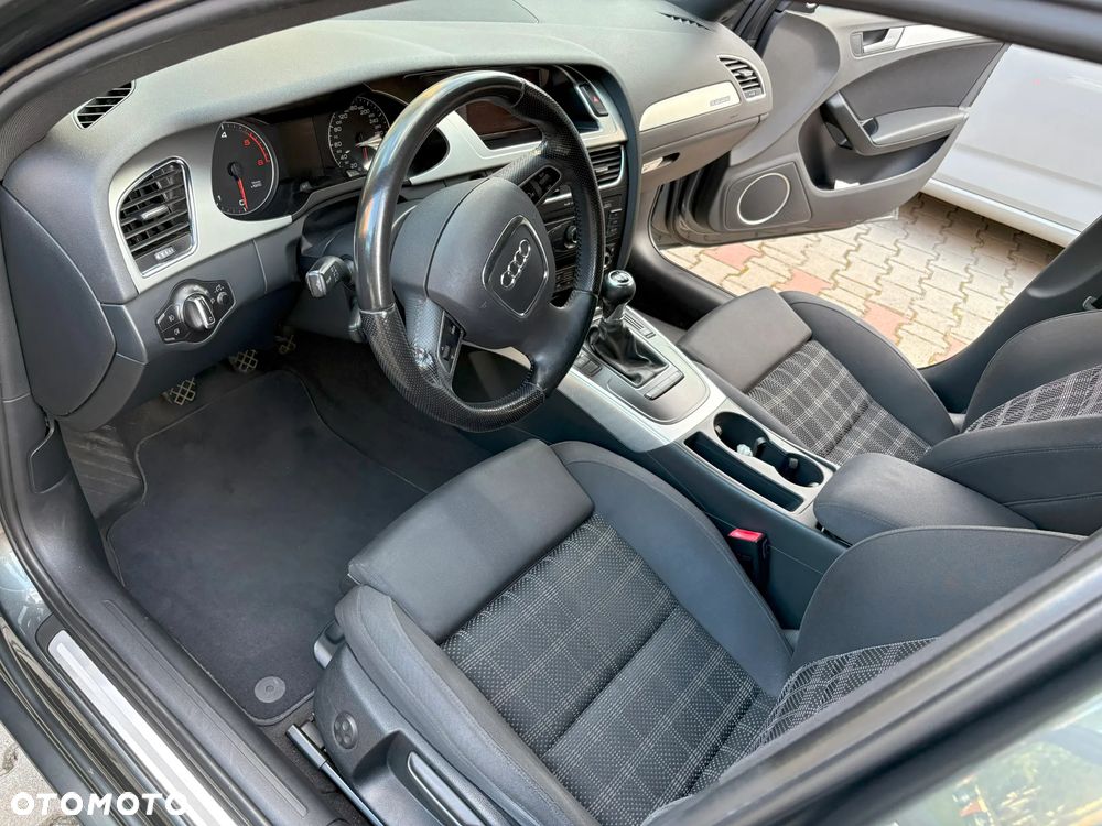 Audi A4 Avant 2.0 TDI Quattro - 10