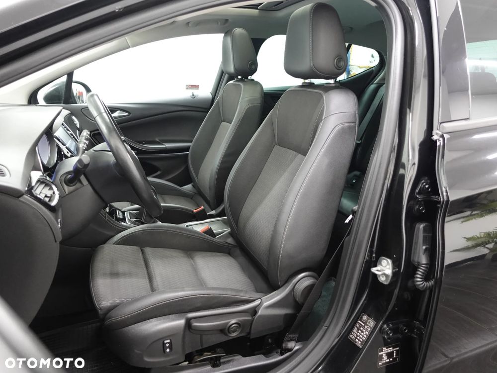Opel Astra 1.6 BiTurbo D (CDTI) Start/Stop Innovation - 24