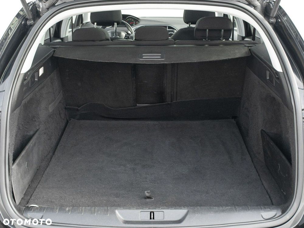 Peugeot 308 1.6 BlueHDi Allure S&S - 26