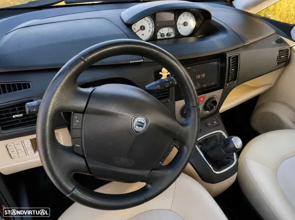 Lancia Musa 1.3 16V M-jet Platino - 4