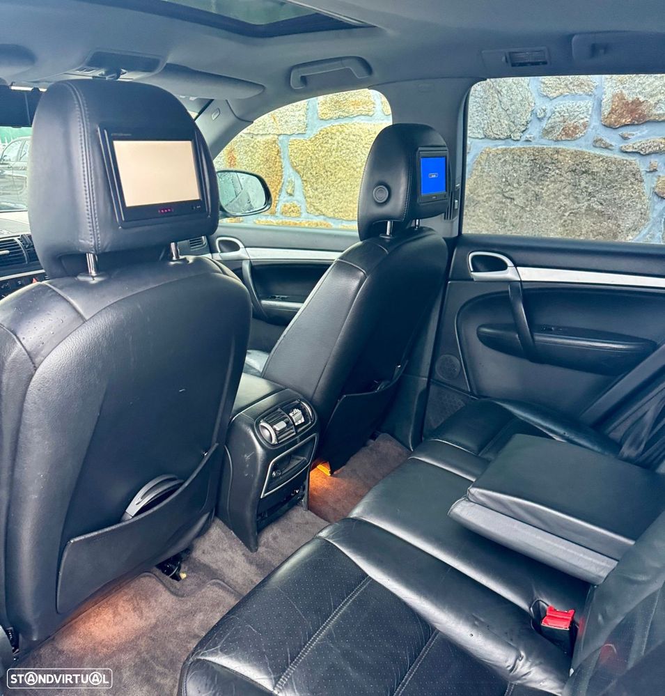 Porsche Cayenne - 22