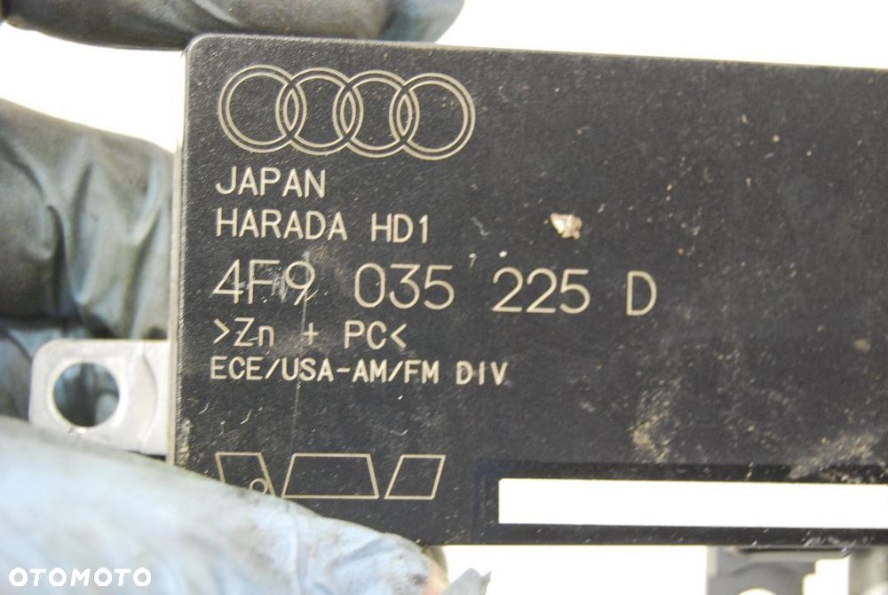 WZMACNIACZ ANTENOWY 4F9035225D AUDI A6 C6 - 3