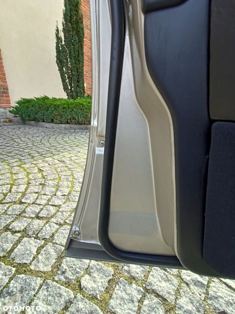 Mercedes-Benz W124 (1984-1993) - 13