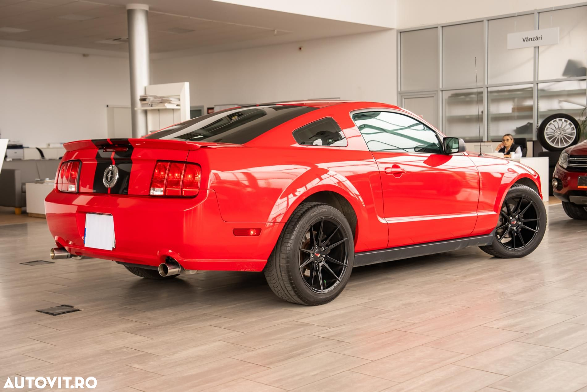 Ford Mustang - 4