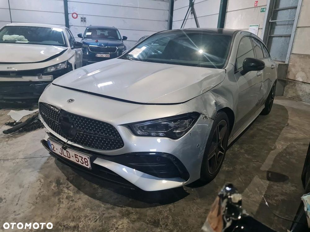 Mercedes-Benz CLA 180 AMG Line 7G-DCT - 21
