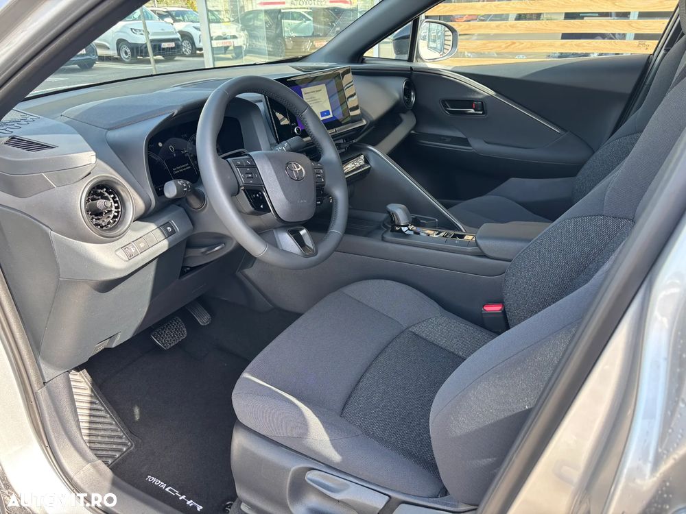 Toyota C-HR - 10
