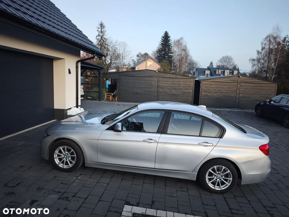 BMW Seria 3 318i Advantage - 8