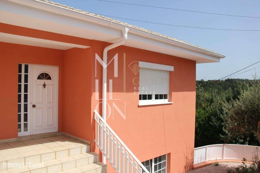 Moradia T4 com garagem - Grande imagem: 2/31
