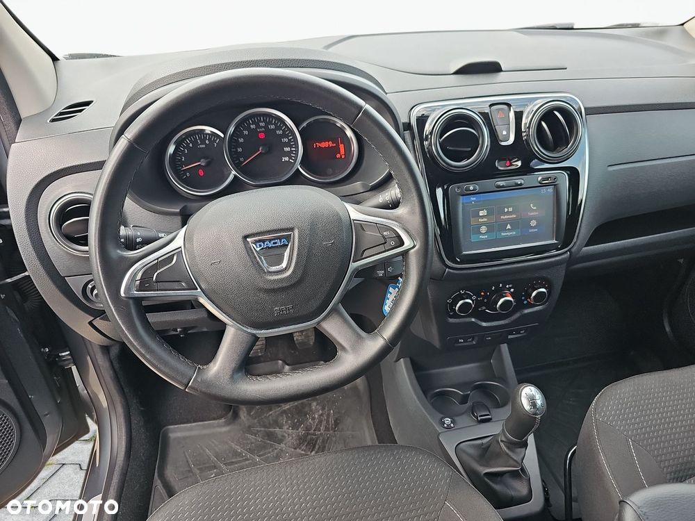 Dacia Lodgy 1.6 SCe Laureate S&S - 12