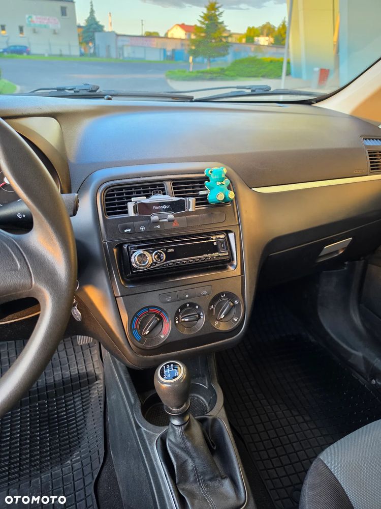 Fiat Punto 1.2 8V Active - 10