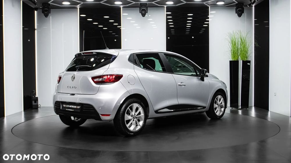 Renault Clio - 7